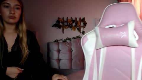 Snapshot of sophiaalee chatting on 24, 3, 2026 SophiaLee online show from 24, 3, 2026