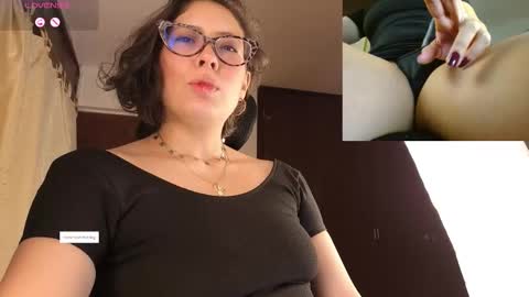 Snapshot of sophiadumont chatting on 2, 11, 2025 Sophia online show from 2, 11, 2025