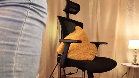 Snapshot of sophiadumont chatting on 3, 11, 2025 Sophia online show from 3, 11, 2025