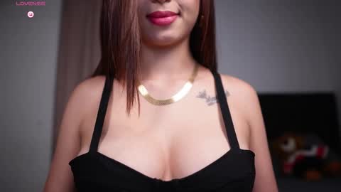 Snapshot of sophiaxv chatting on 5, 11, 2025 Sophy online show from 5, 11, 2025