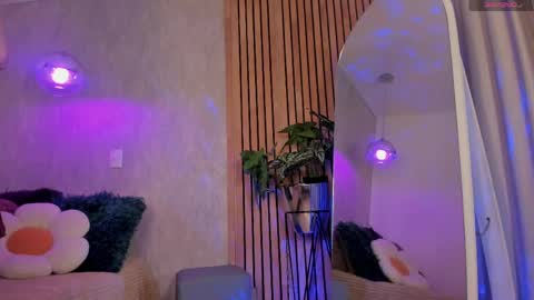 Sophi  online show from 18, 4, 2026