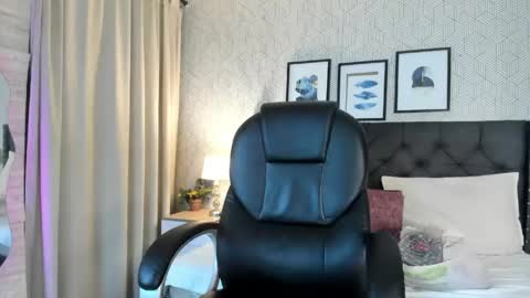 Snapshot of sophie__blare chatting on 1, 6, 2026 sophie__blare online show from 1, 6, 2026