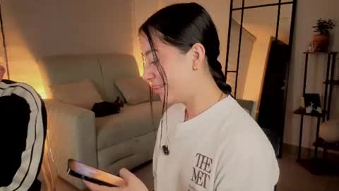 Sophie  online show from 28, 7, 2026
