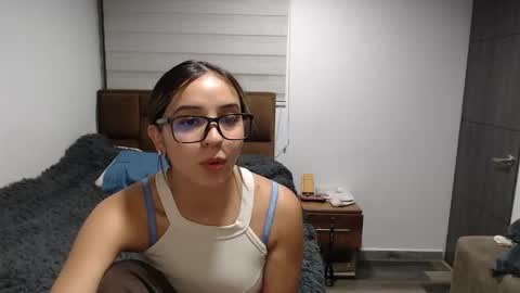 Snapshot of sophie_fox2 chatting on 21, 5, 2026 sophie_fox2 online show from 21, 5, 2026