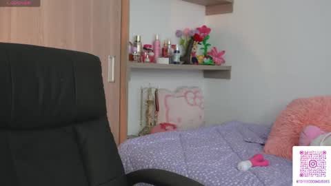Snapshot of sophie_lii chatting on 7, 5, 2026 Sophie or Sof online show from 7, 5, 2026