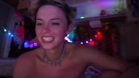 Snapshot of sophie_lovely chatting on 8, 3, 2025 derpy derpington online show from 8, 3, 2025