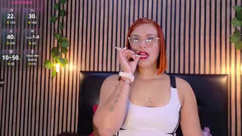 Snapshot of sophie_new25 chatting on 13, 9, 2025 sophie_new25 online show from 13, 9, 2025