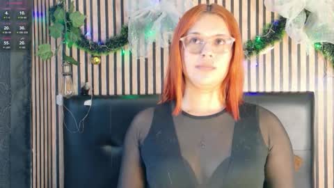 Snapshot of sophie_new25 chatting on 30, 11, 2025 sophie_new25 online show from 30, 11, 2025