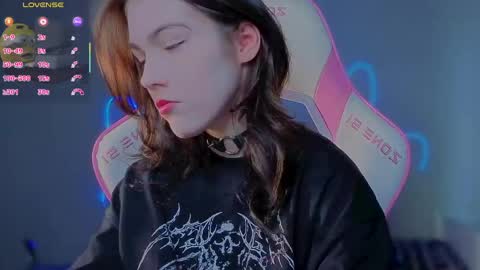 Snapshot of sophie_nomenal_ chatting on 28, 5, 2026 sophie_nomenal_ online show from 28, 5, 2026