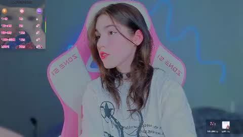 sophie_nomenal_ online show from 4, 7, 2026