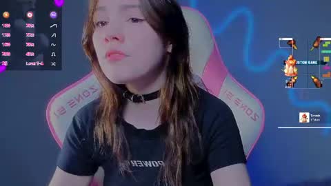 sophie_nomenal_ online show from 25, 7, 2026