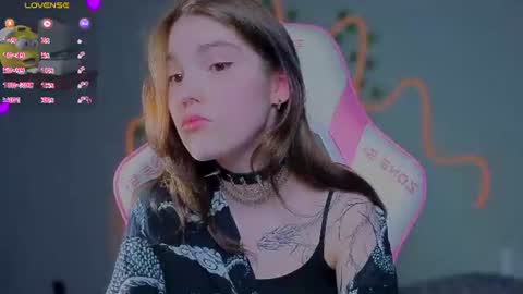 sophie_nomenal_ online show from 3, 8, 2026