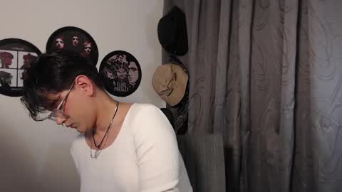 Snapshot of sophie_ross1 chatting on 5, 12, 2025 sophie_ross1 online show from 5, 12, 2025