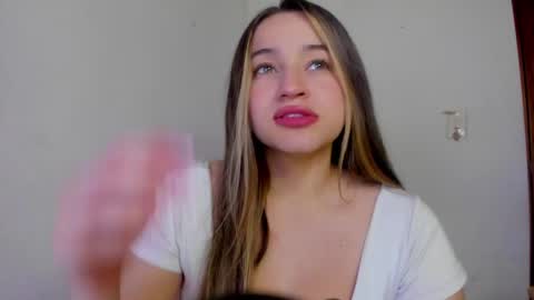 Snapshot of sophie_spencer1 chatting on 1, 4, 2026 sophie_spencer1 online show from 1, 4, 2026