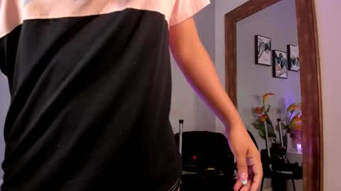 sophie_w1 online show from 5, 12, 2025