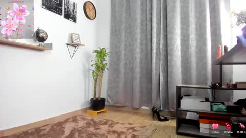 Snapshot of sophiebaker__ chatting on 11, 11, 2025 sophiebaker__ online show from 11, 11, 2025