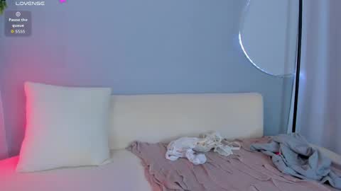 Snapshot of sophiee_s chatting on 22, 4, 2026 Sophie online show from 22, 4, 2026