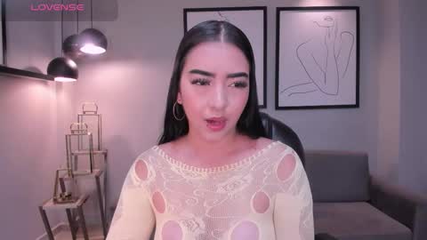 Sophie online show from 21, 12, 2025