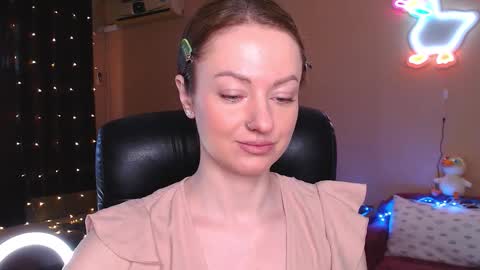 Snapshot of sophieleroux chatting on 14, 3, 2026 sophieleroux online show from 14, 3, 2026