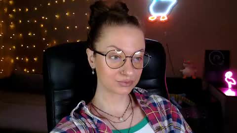 Snapshot of sophieleroux chatting on 24, 4, 2026 sophieleroux online show from 24, 4, 2026