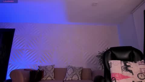 Sophie  Palmer online show from 8, 1, 2026