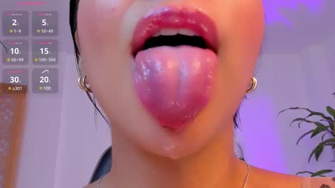 sophierooy online show from 26, 2, 2025