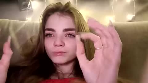 Sophie and my bestie Mandy    online show from 2, 1, 2025