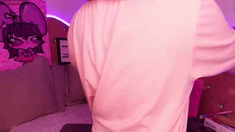 Snapshot of sophievv chatting on 4, 10, 2025 Sophie online show from 4, 10, 2025