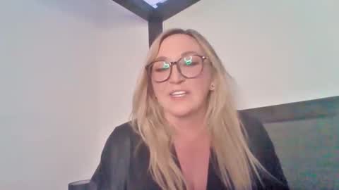 Sophie Taylor online show from 21, 12, 2025