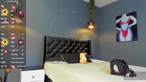 Sophie Taylor online show from 22, 11, 2025