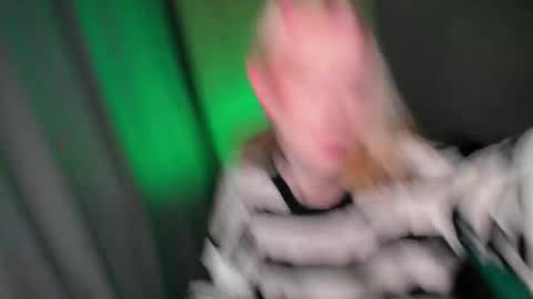 soska_albinosk online show from 8, 1, 2026