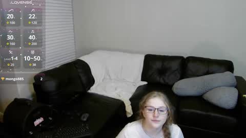 Snapshot of southerbunny chatting on 26, 2, 2025 Bunnydathug online show from 26, 2, 2025