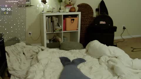 Snapshot of southerbunny chatting on 5, 10, 2025 Bunnydathug online show from 5, 10, 2025