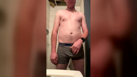 Snapshot of southernblueyes chatting on 7, 4, 2026 Southernblueyes online show from 7, 4, 2026