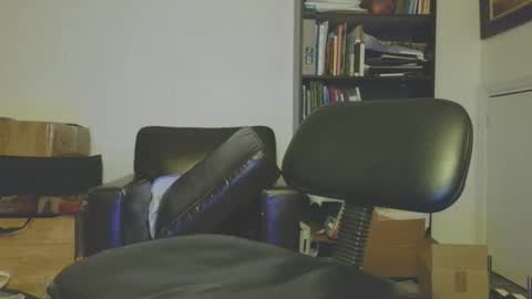 Snapshot of southernblueyes chatting on 15, 4, 2026 Southernblueyes online show from 15, 4, 2026