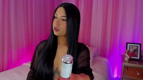 Snapshot of soyemi_ chatting on 26, 1, 2025 25 online show from 26, 1, 2025