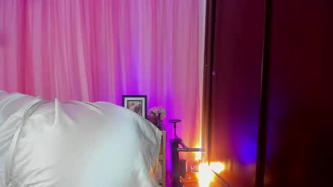 Snapshot of soyemi_ chatting on 8, 2, 2025 25 online show from 8, 2, 2025