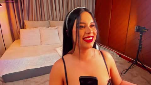 Snapshot of soyemi_ chatting on 1, 3, 2025 25 online show from 1, 3, 2025