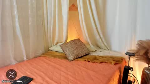 Snapshot of soyemi_ chatting on 1, 10, 2025 25 online show from 1, 10, 2025