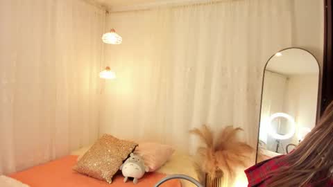 Snapshot of soyemi_ chatting on 3, 5, 2026 25 online show from 3, 5, 2026