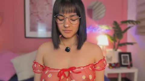 Snapshot of soysaraa_ chatting on 21, 11, 2025 Aleja online show from 21, 11, 2025