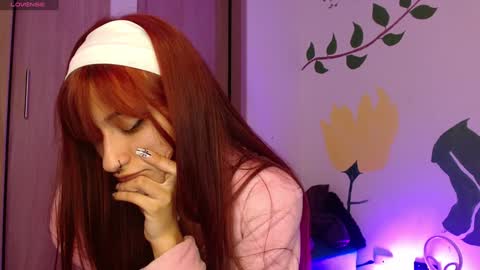 Snapshot of soysilvanna_ chatting on 7, 1, 2025 online show from 7, 1, 2025