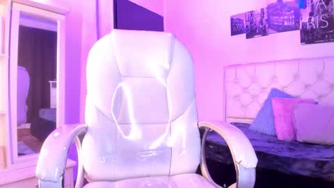 Snapshot of soysilvanna_ chatting on 11, 11, 2025 online show from 11, 11, 2025