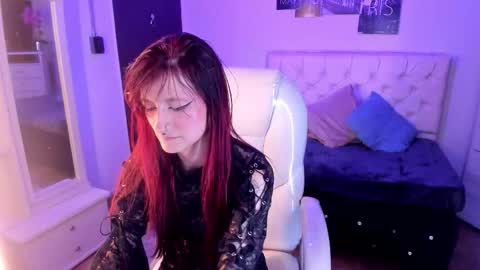 Snapshot of soysilvanna_ chatting on 13, 11, 2025 online show from 13, 11, 2025