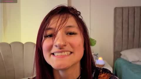 Snapshot of soysilvanna_ chatting on 28, 11, 2025 online show from 28, 11, 2025