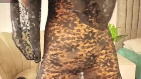 Snapshot of soysilvanna_ chatting on 30, 11, 2025 online show from 30, 11, 2025