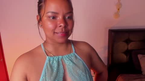 Snapshot of soytucolor chatting on 6, 1, 2025 Paula  add me on snap online show from 6, 1, 2025