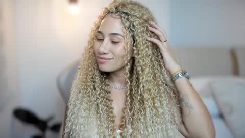 Snapshot of soytulu_ chatting on 8, 2, 2025 brisa s online show from 8, 2, 2025