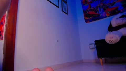 Snapshot of space__kittyy chatting on 12, 2, 2025 Val online show from 12, 2, 2025