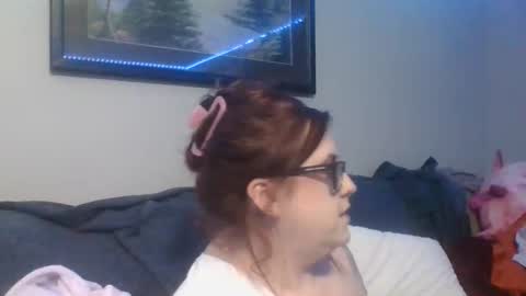 Snapshot of sparklelove69 chatting on 13, 4, 2026 Scottietee online show from 13, 4, 2026